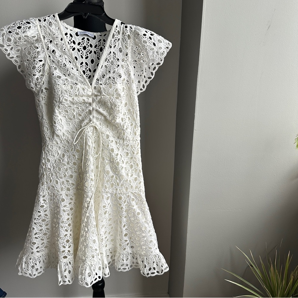 *GIANNI BINI* Elegant White Short Sleeve Lace Dress